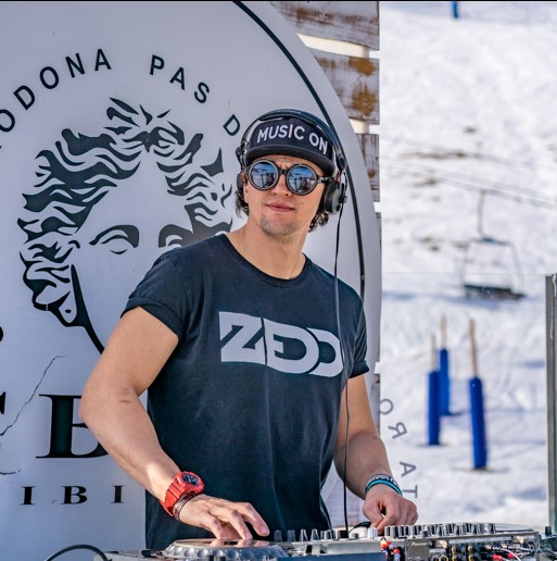 DJ Madlo at CBbC Costa Rodona. Pas de la Cassa. Andorra