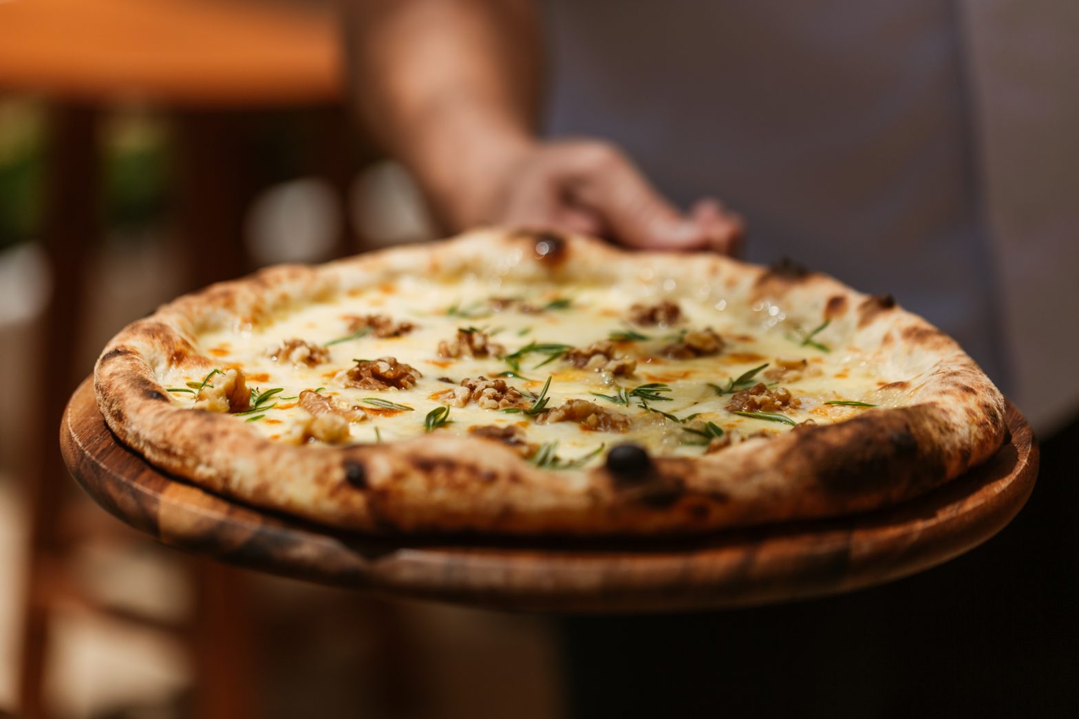 CBbC Cala Bassa - Y como se presenta una pizza. Restaurante italiano Portobello